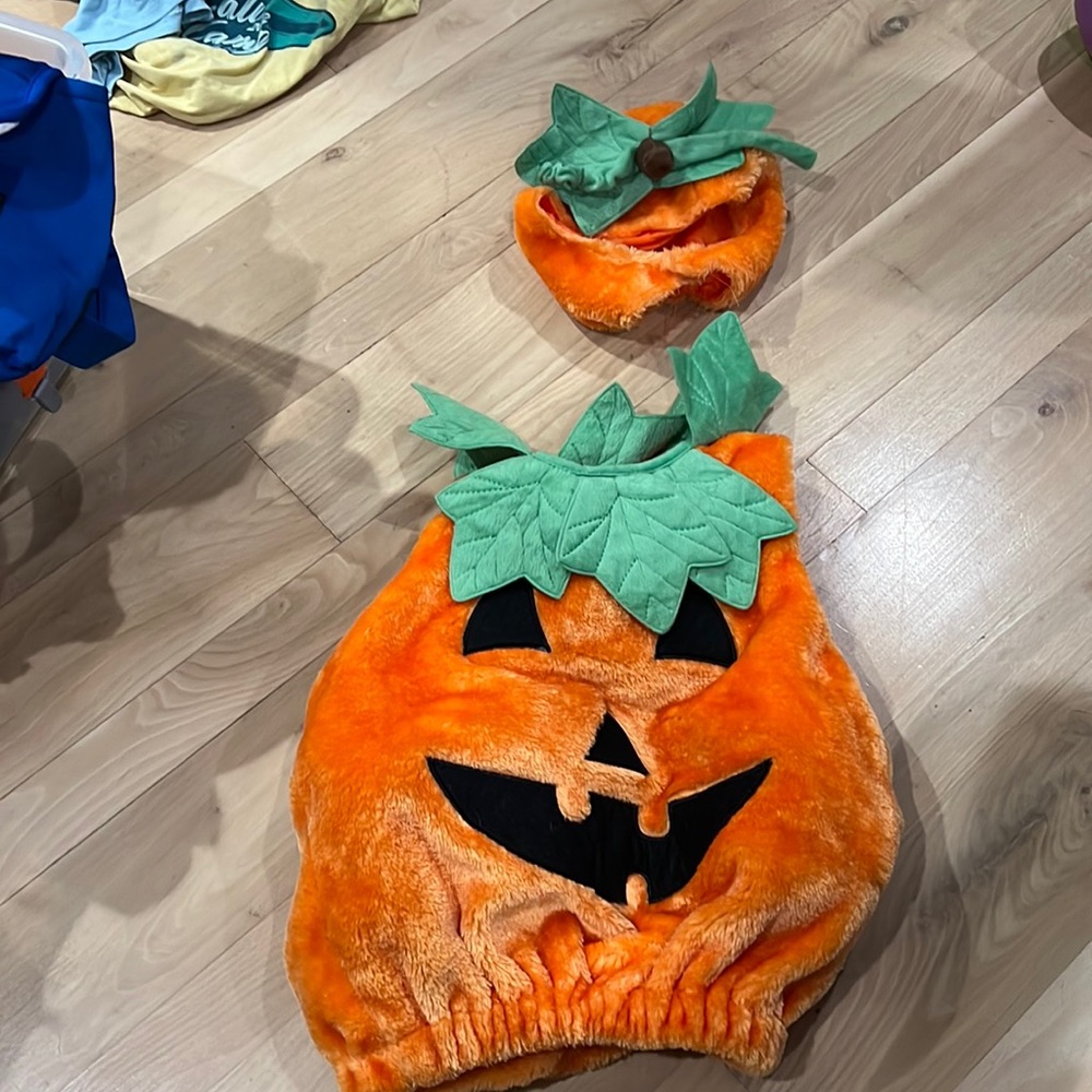 Pumpkin costume